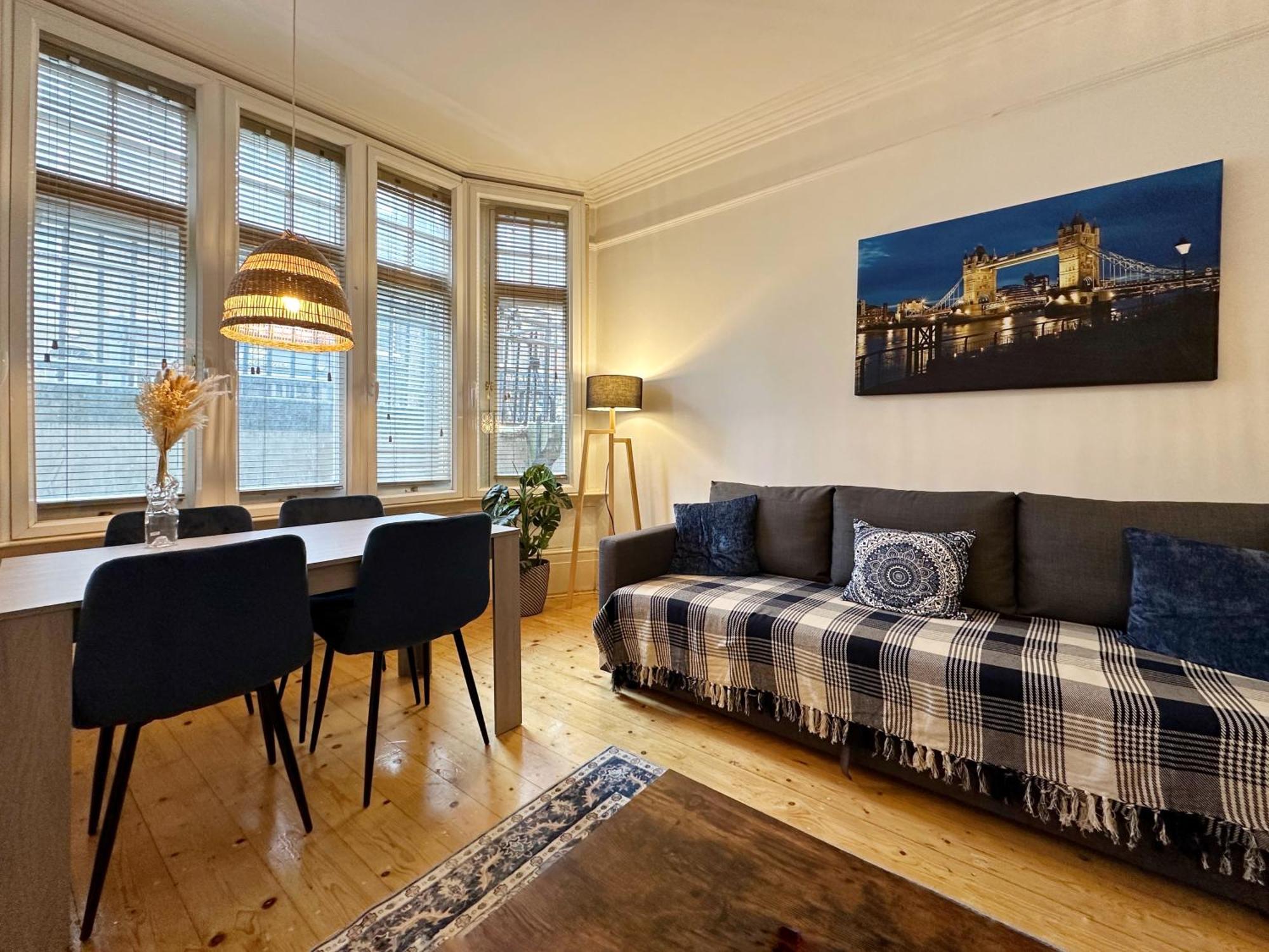 Oliver'S Place In Holborn - 2 Double Beds, 1 Sofa Bed, Great Location Apartment Londra Exterior foto