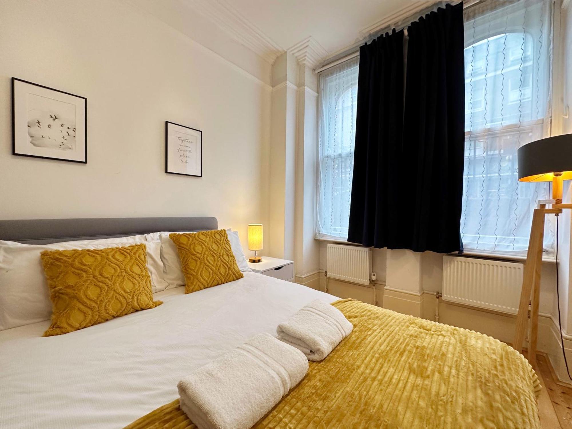 Oliver'S Place In Holborn - 2 Double Beds, 1 Sofa Bed, Great Location Apartment Londra Exterior foto