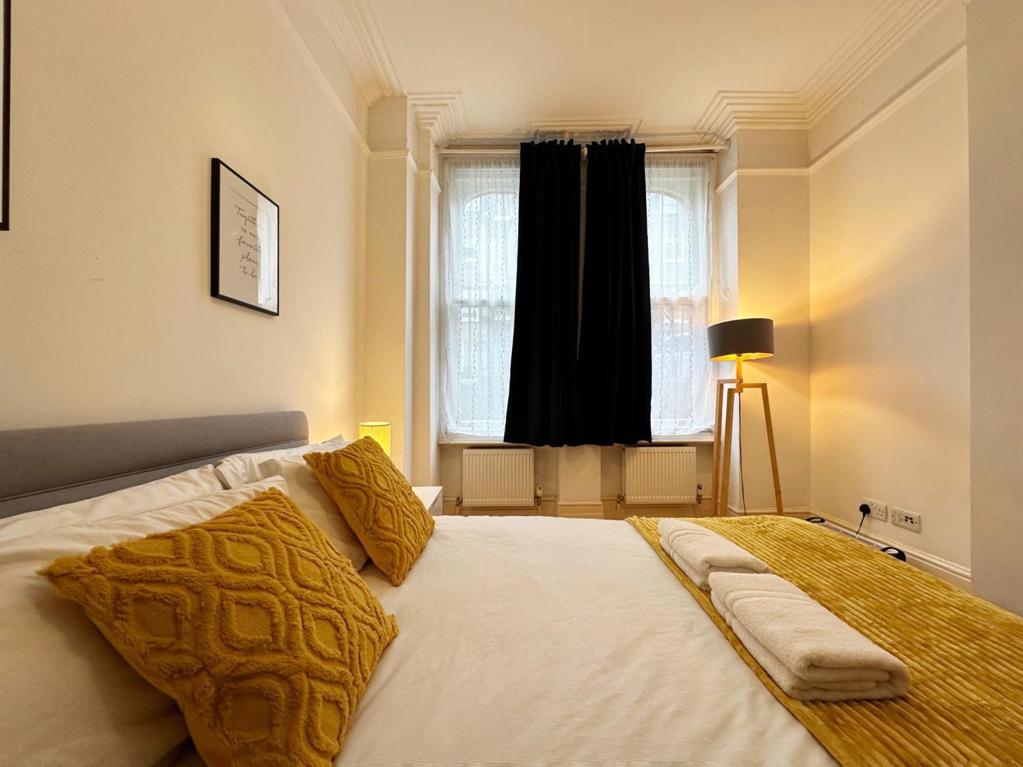 Oliver'S Place In Holborn - 2 Double Beds, 1 Sofa Bed, Great Location Apartment Londra Exterior foto