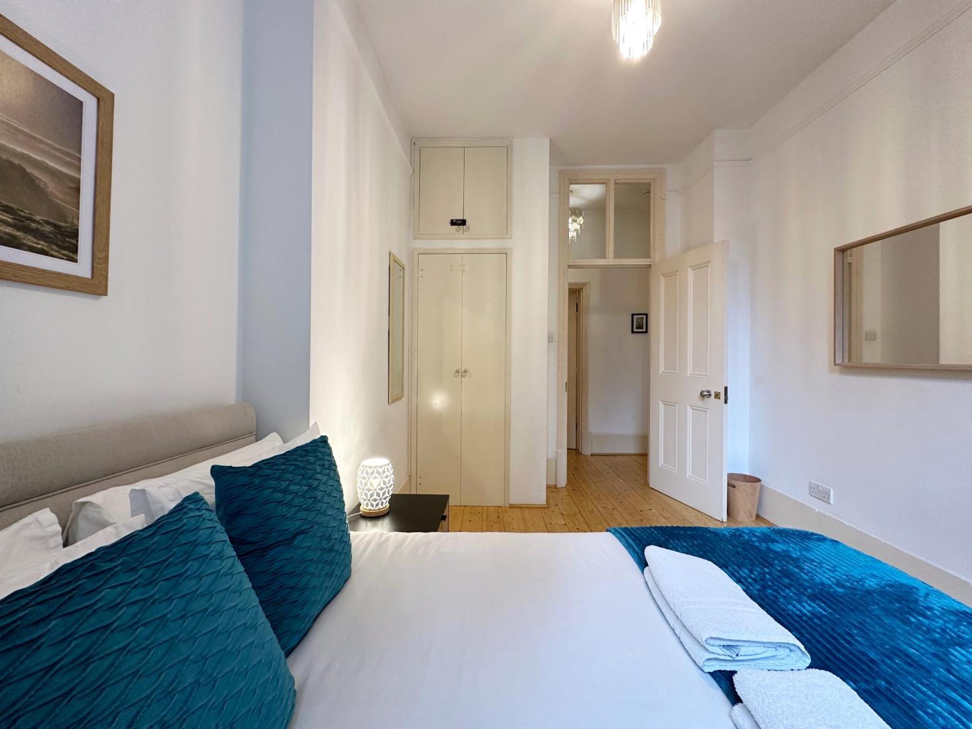 Oliver'S Place In Holborn - 2 Double Beds, 1 Sofa Bed, Great Location Apartment Londra Exterior foto